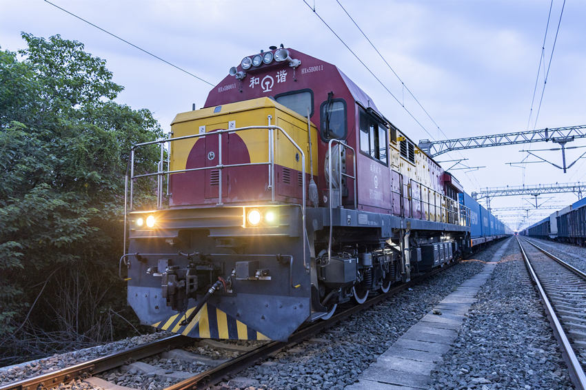 首趟中欧班列(成都)冷链专列到达成都国际铁路港。青白江区委宣传部供图